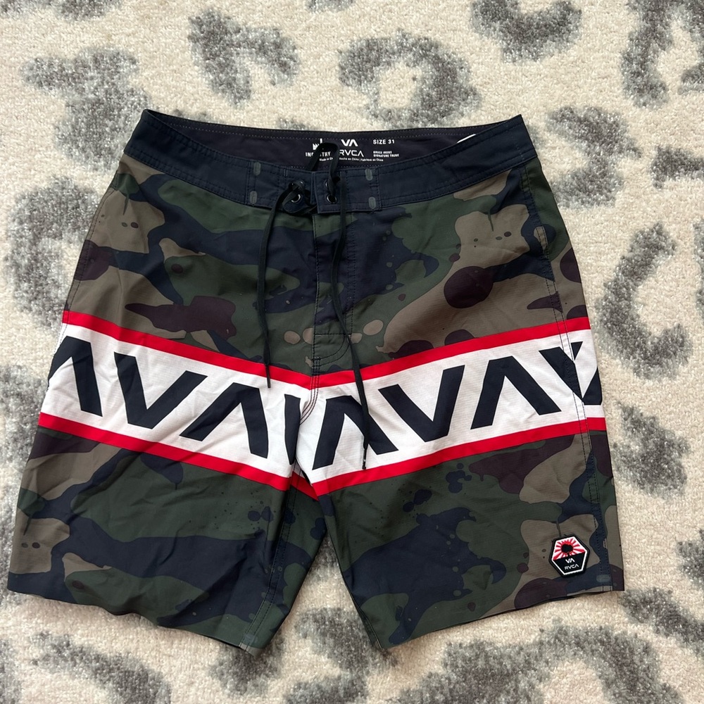 RVCA boardshort - 31” waist
